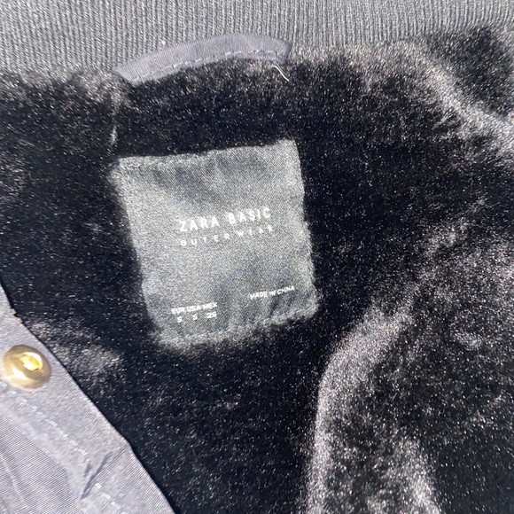 Outerwear - Picture 4 of 5